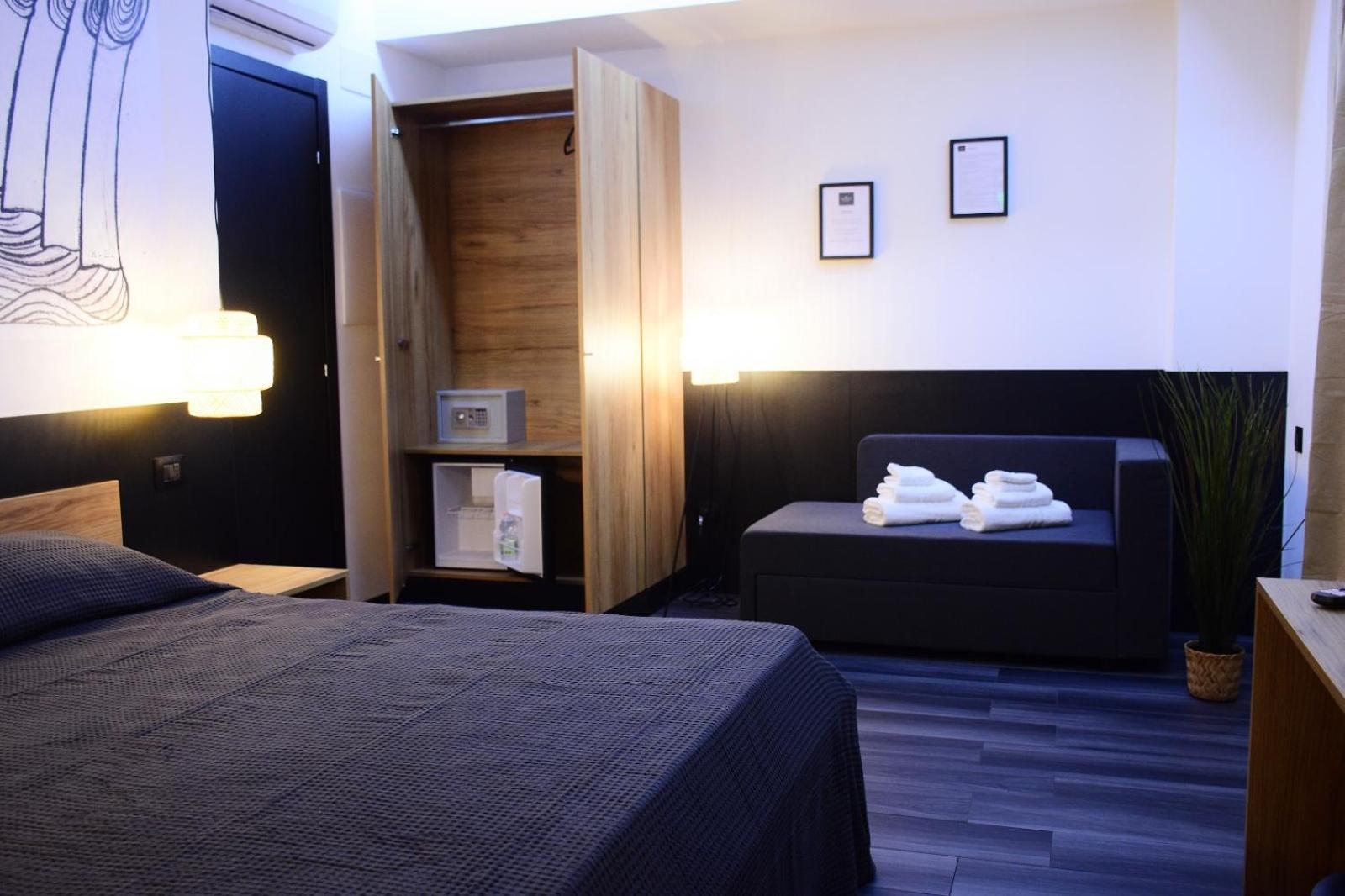 La Dimora Del Re Bed & Breakfast ซาแลร์โน ภายนอก รูปภาพ